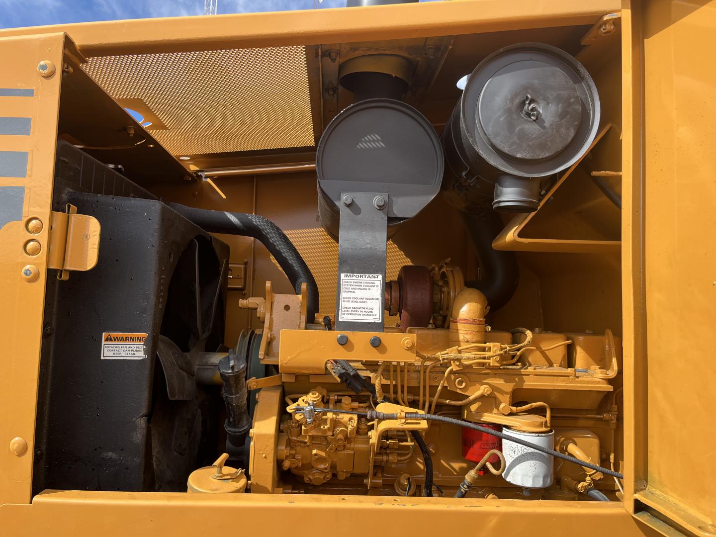 ./imagenes/INVOICE/2019/16742/CARGADOR FRONTAL CASE 621B (25).JPG